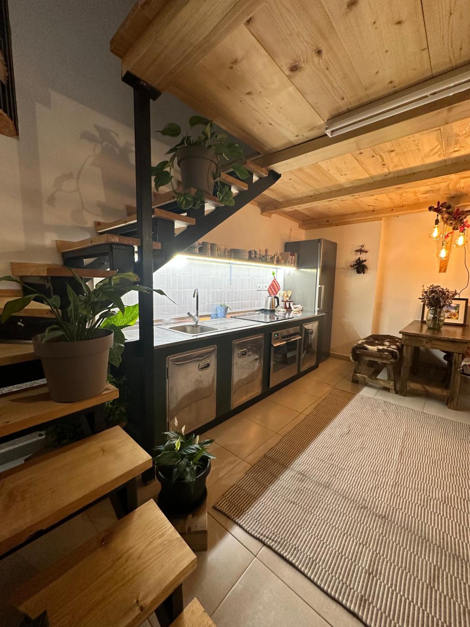 My Wooden Apartments Тирана Экстерьер фото